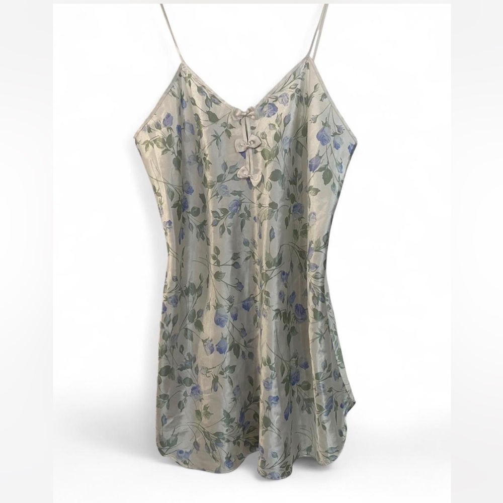 Gloria Vanderbilt vintage size large floral silky lingerie with bows slipdress